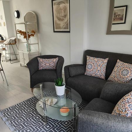 Agradable Duplex Terraza Virgen Del Rocio Lägenhet Sevilla Exteriör bild