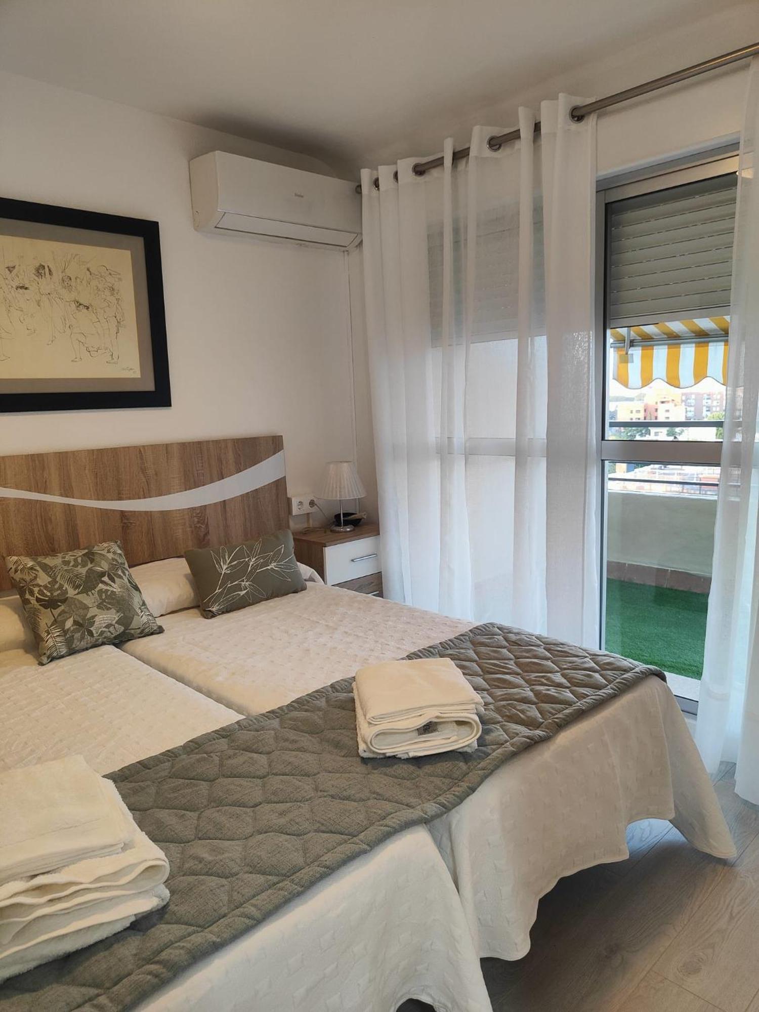 Agradable Duplex Terraza Virgen Del Rocio Lägenhet Sevilla Exteriör bild